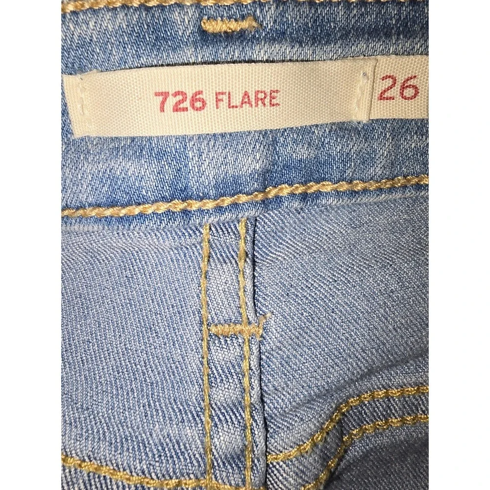 Levis 726 High Rise Flare Jeans Light Wash Raw Hem Denim Womens 26‎ Blue